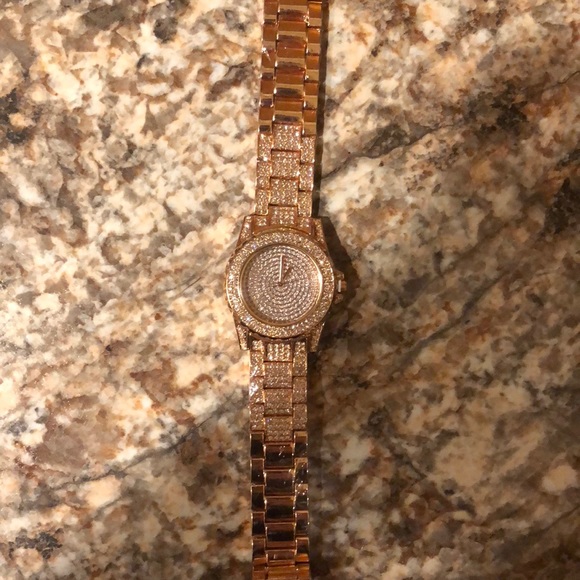 Watch - Picture 1 of 3